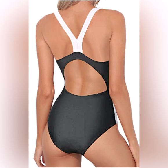 Swimsuit - Picture 2 of 4